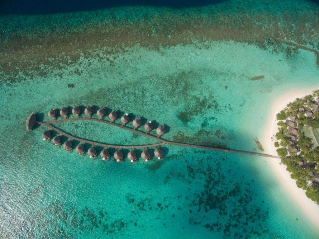 Angaga Island Resort And Spa Esterno foto