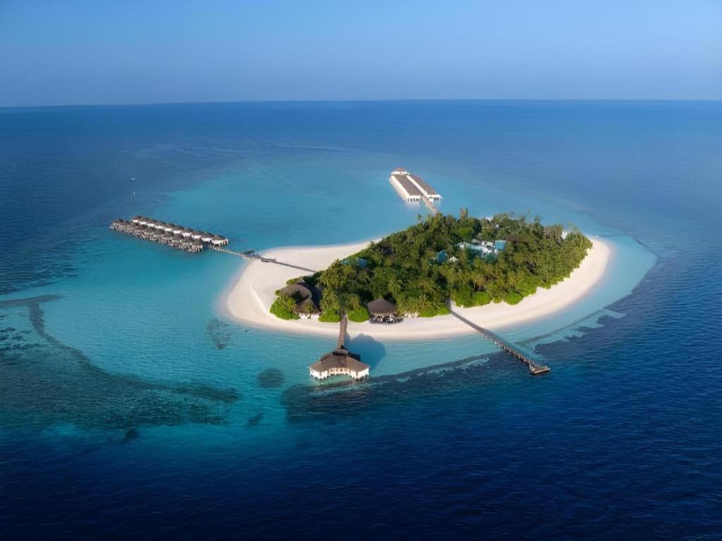 Angaga Island Resort And Spa Esterno foto