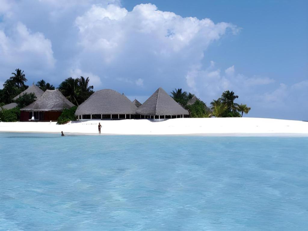 Angaga Island Resort And Spa Esterno foto