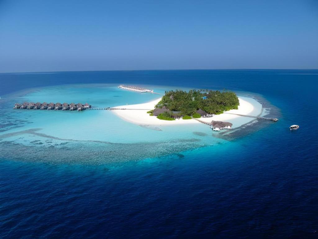 Angaga Island Resort And Spa Esterno foto