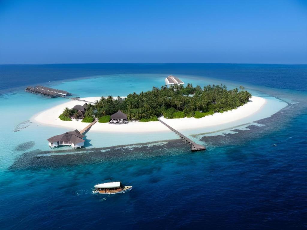 Angaga Island Resort And Spa Esterno foto
