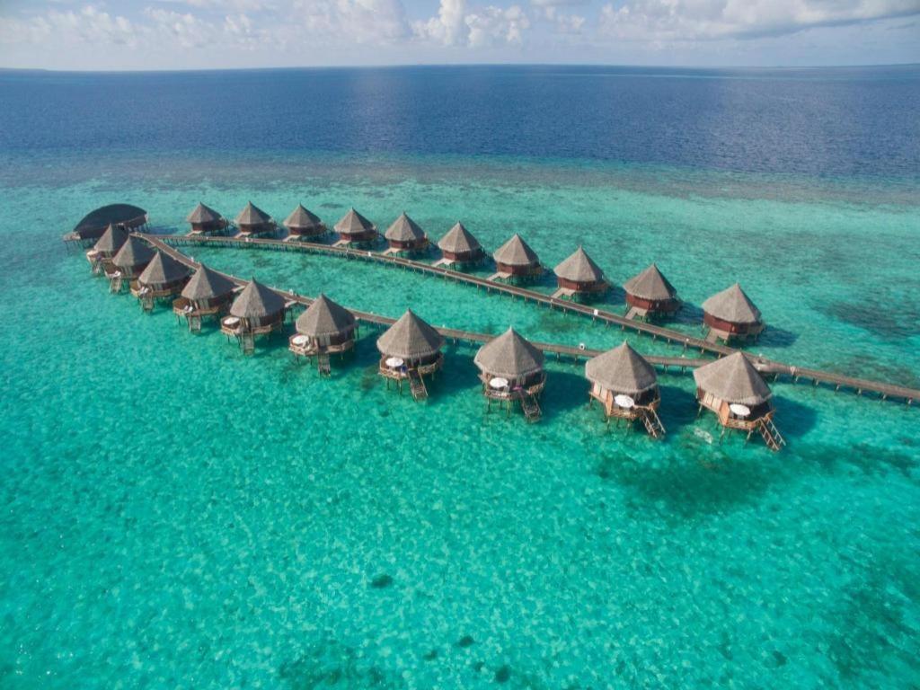 Angaga Island Resort And Spa Esterno foto