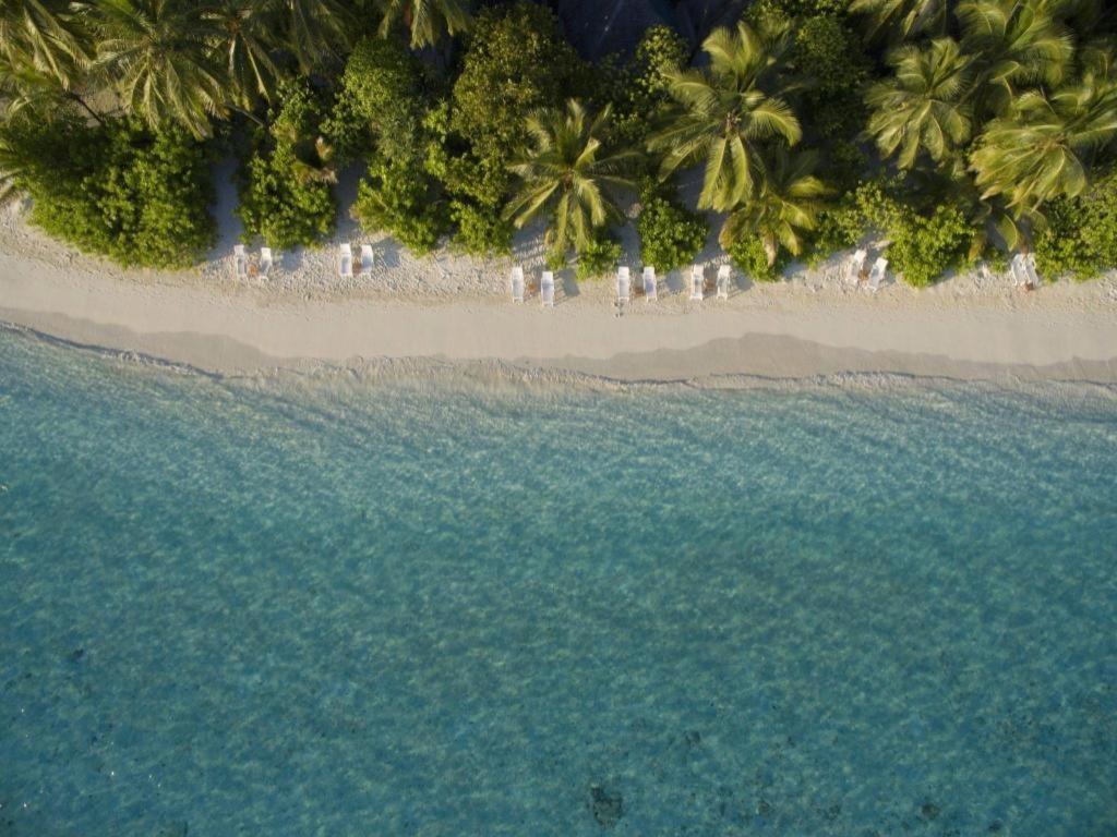 Angaga Island Resort And Spa Esterno foto