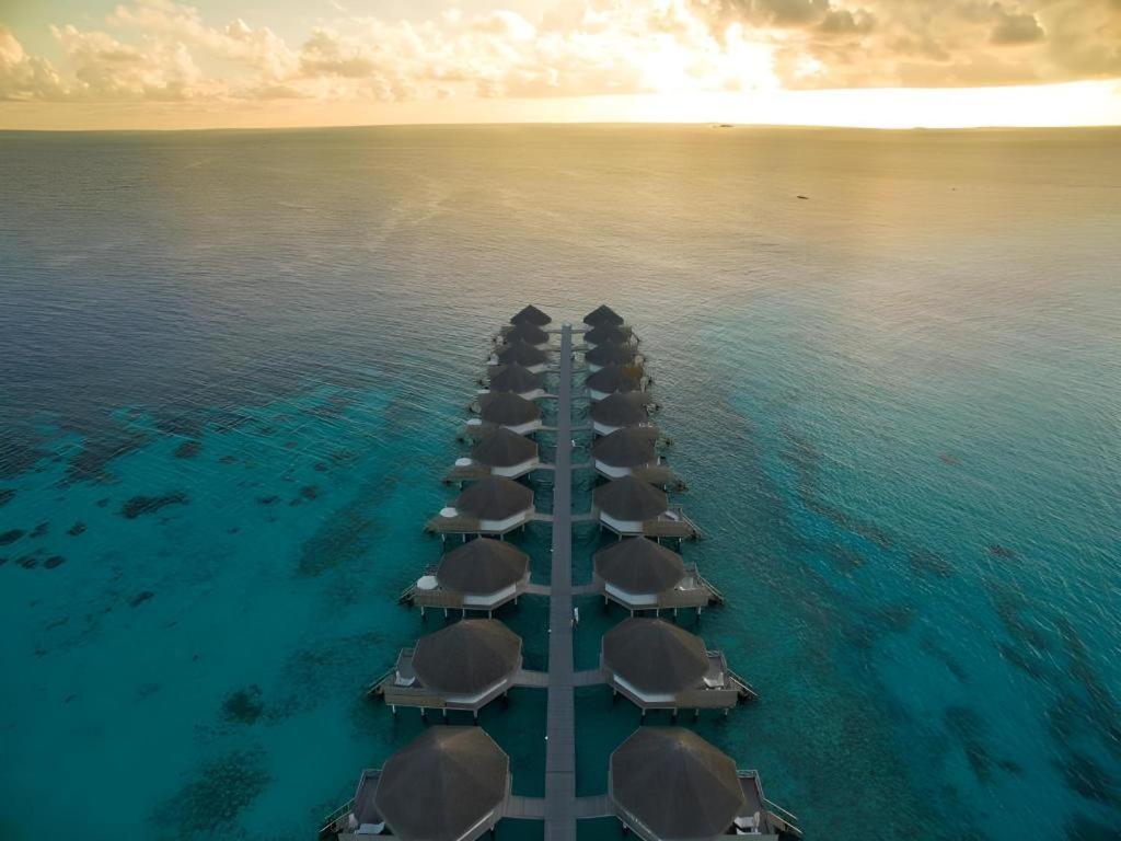 Angaga Island Resort And Spa Esterno foto