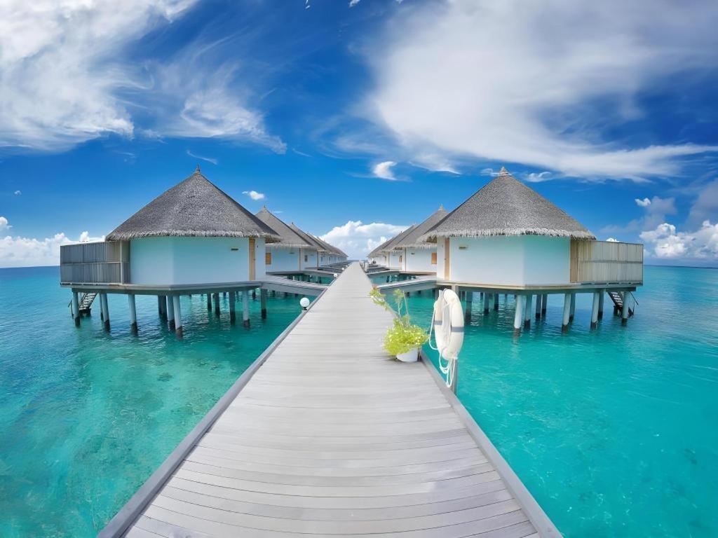 Angaga Island Resort And Spa Esterno foto