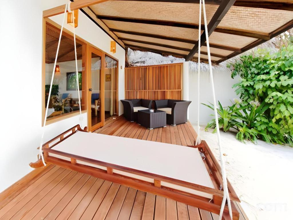 Angaga Island Resort And Spa Esterno foto