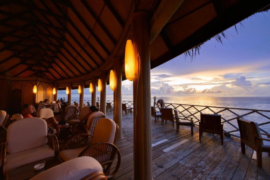 Angaga Island Resort And Spa Esterno foto